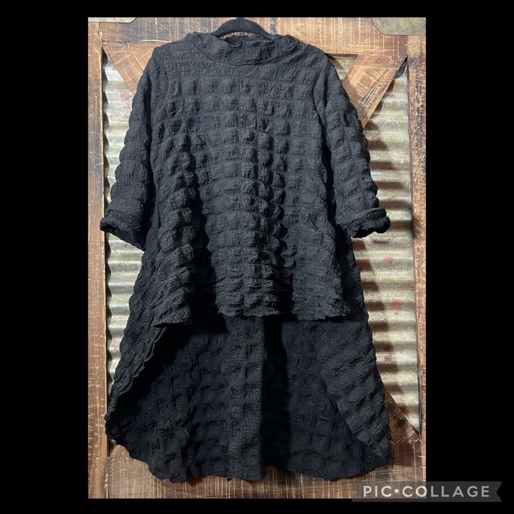 SOLD🖤